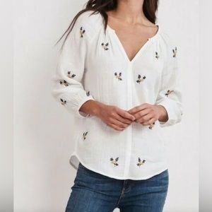 NWT Velvet by Graham & Spencer Selma Fleur Embroidered Top